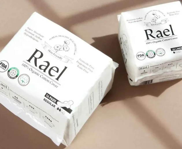Rael organic cotton pad packaging showing 'organic' claim language